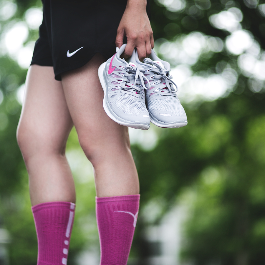 socks with nike slides