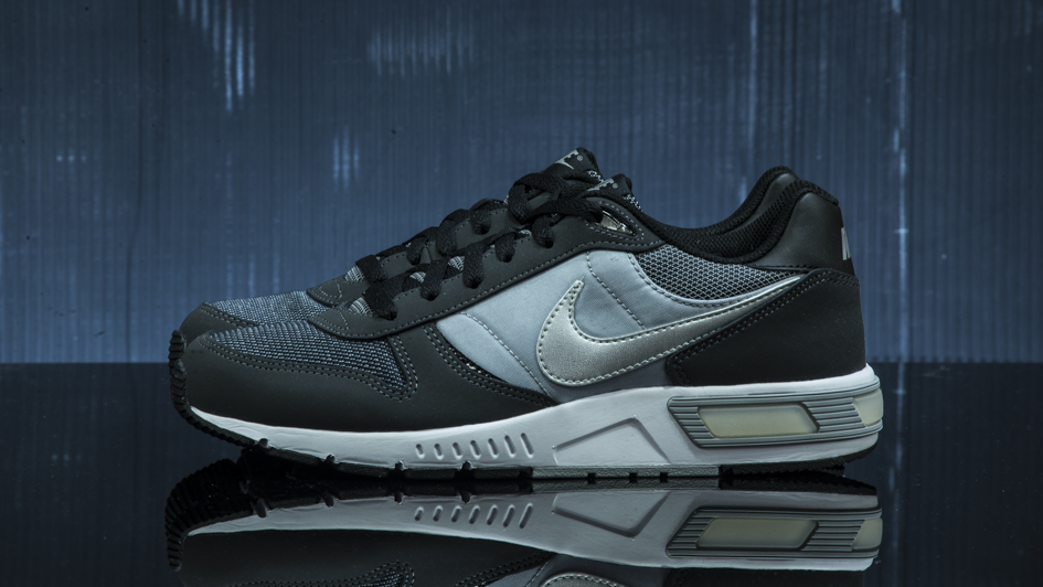 nike nightgazer grey