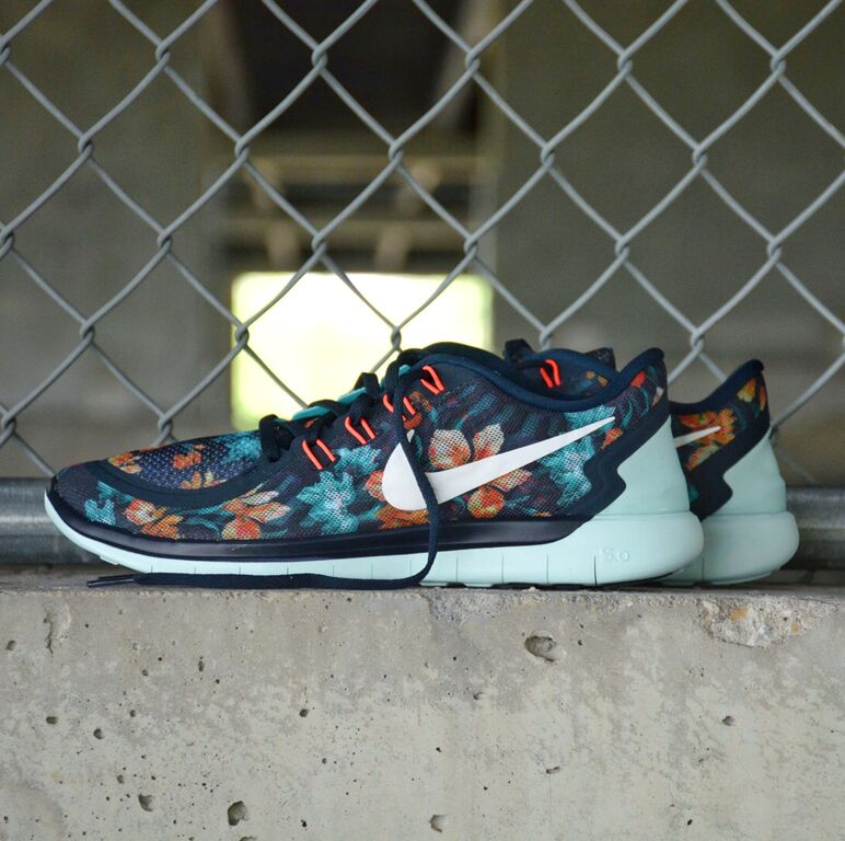 nike free floral print