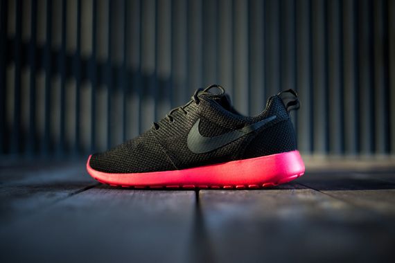 colorful roshe run