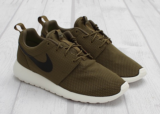 nike roshe run original colorways