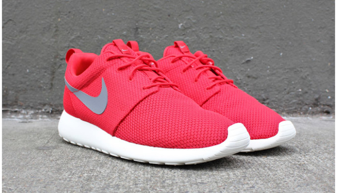 best roshe run color