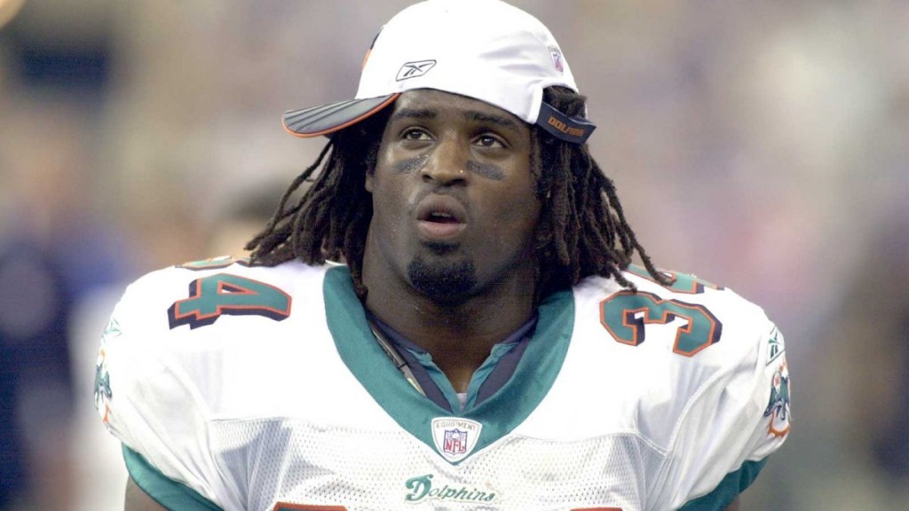 103014-8-NFL-Dolphins-Ricky-Williams-OB-PI.vresize.1200.675.high.79