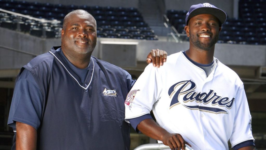 071414-MLB-San-Diego-Padres-Tony-Gwynn-Sr-and-Jr-SS-PI.vresize.1200.675.high.50