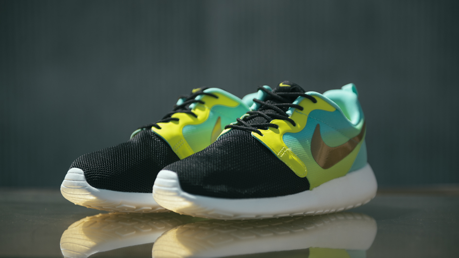 roshe tennis shoes