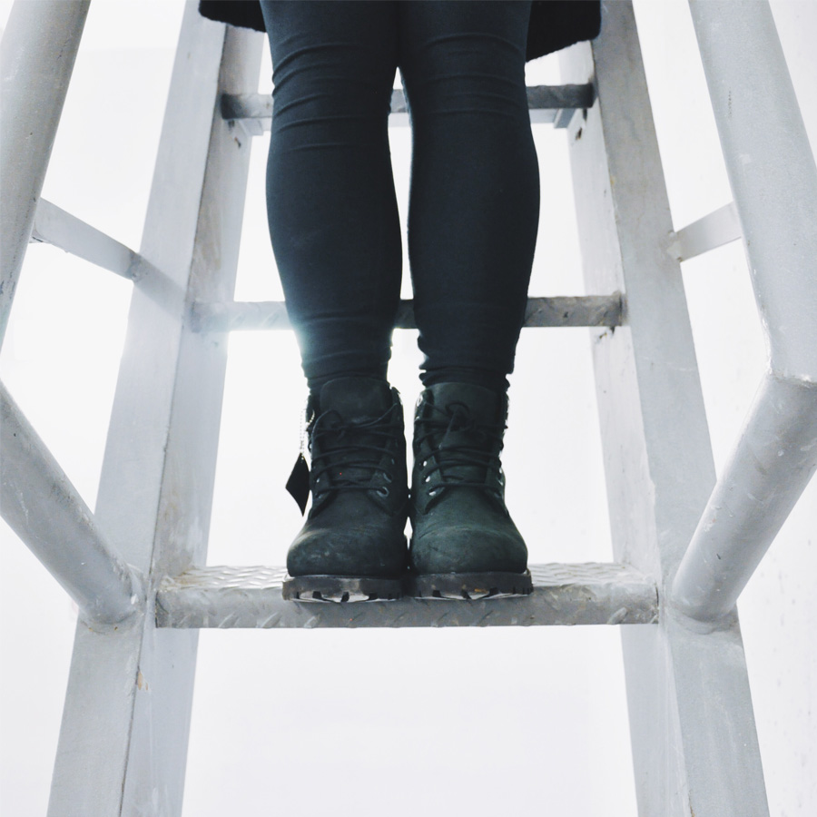 Anna Bediones @atothebed in Timberland 6in Boots (black) and Nike Legend Tights