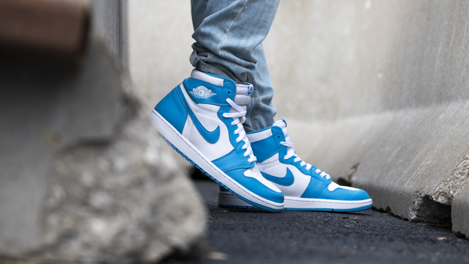 Air Jordan Retro 1 High OG "UNC"