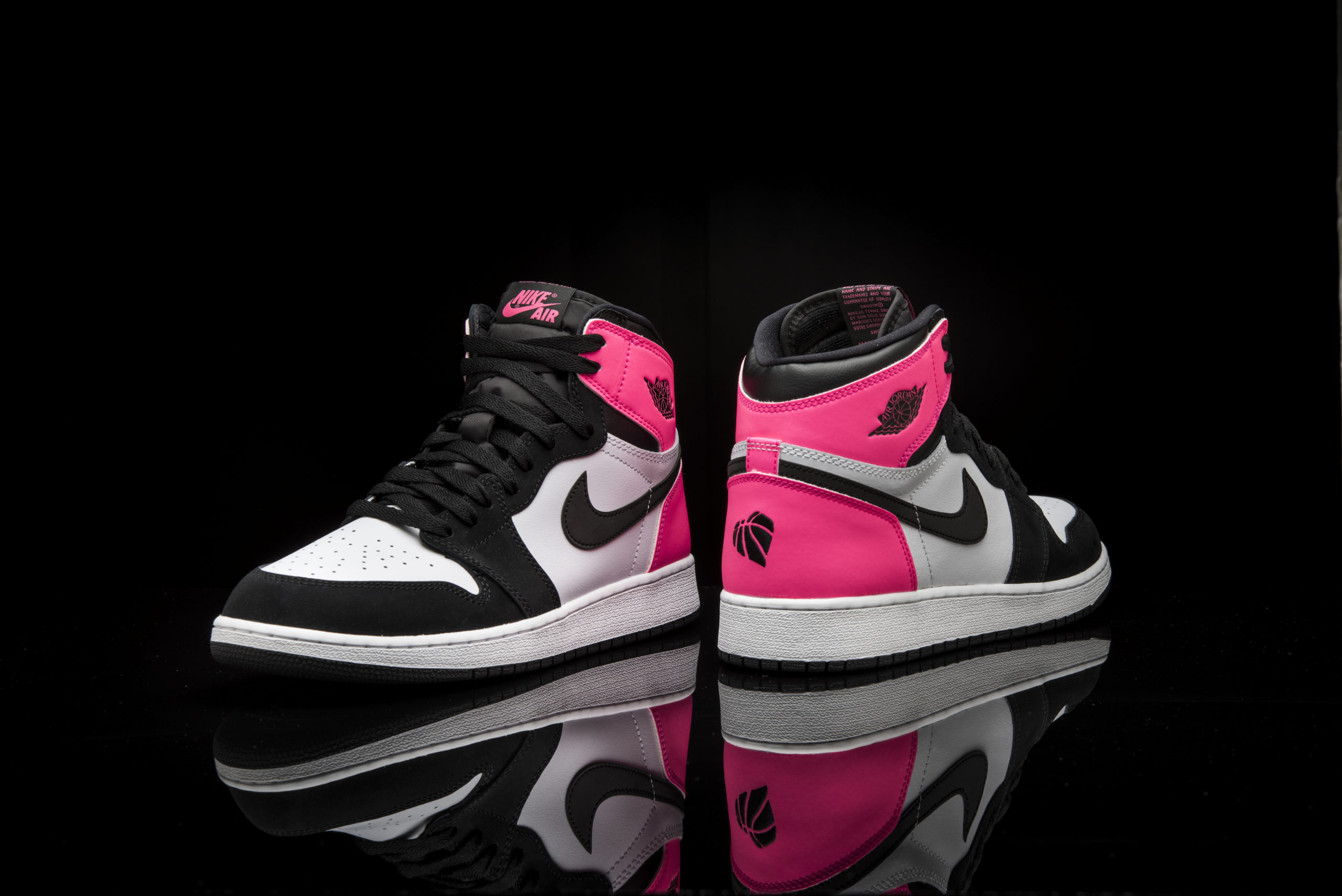 Girls Grade School Air Jordan Retro 1 