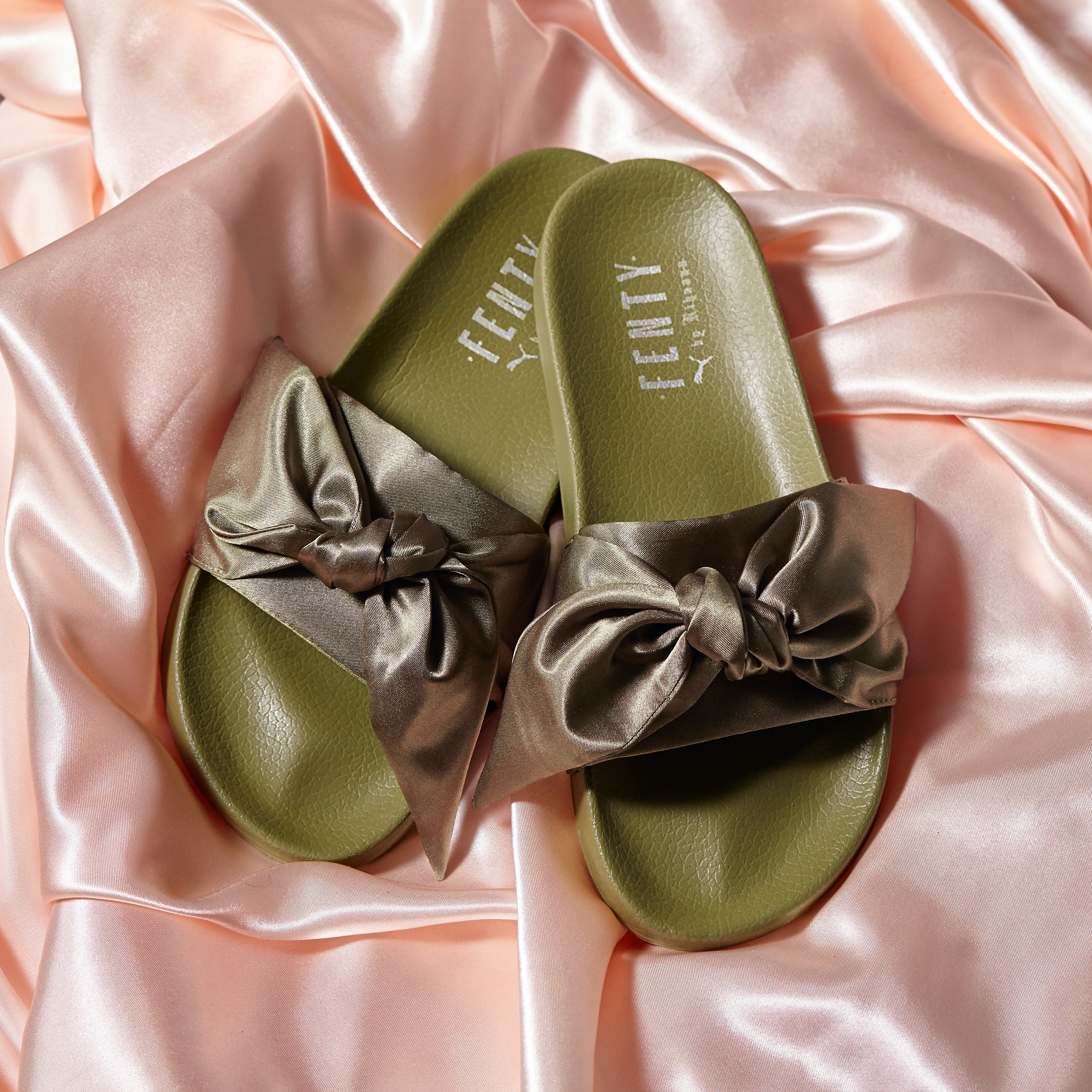 fenty slides with bow