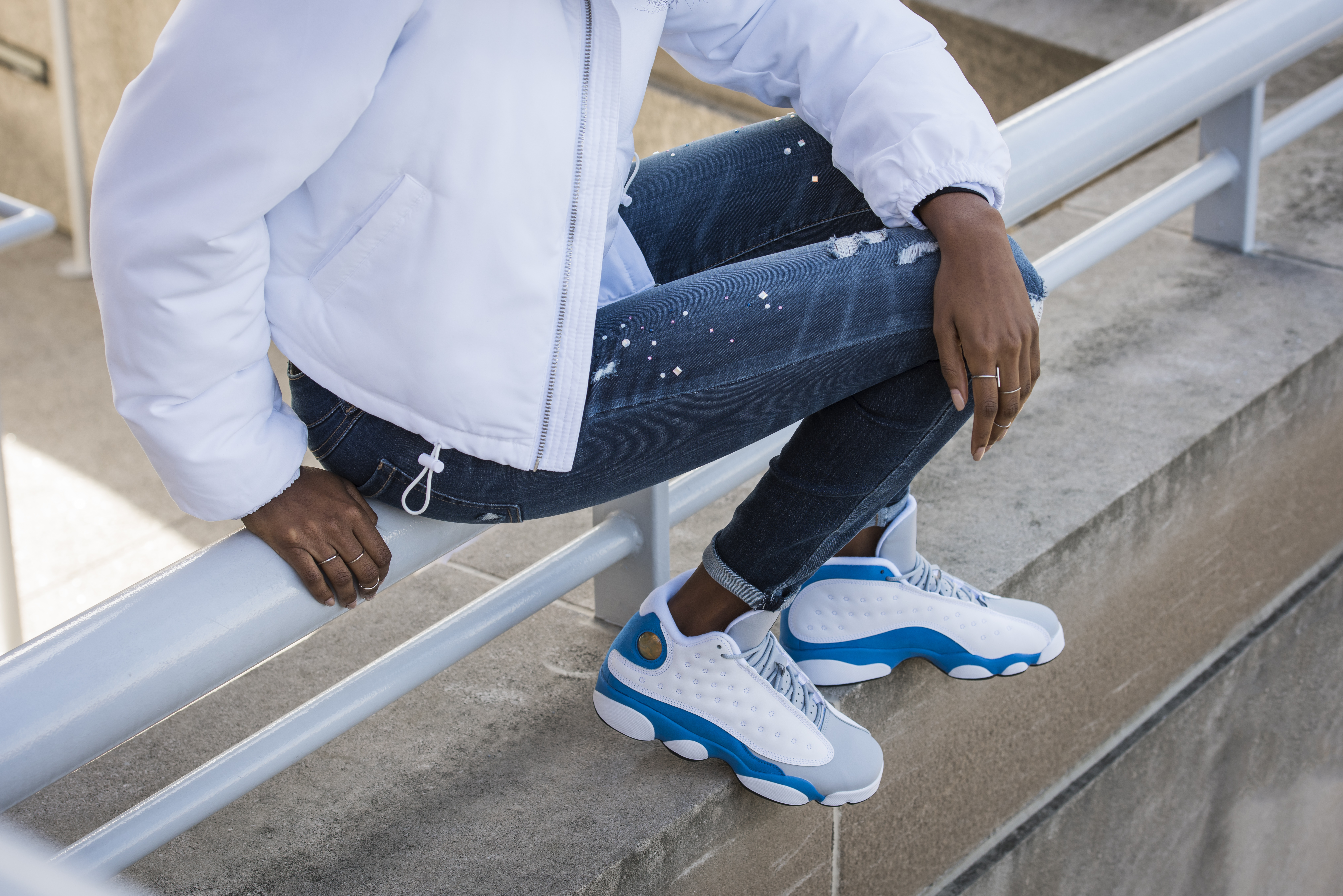 Jordan retro 13 blue hotsell and white release date