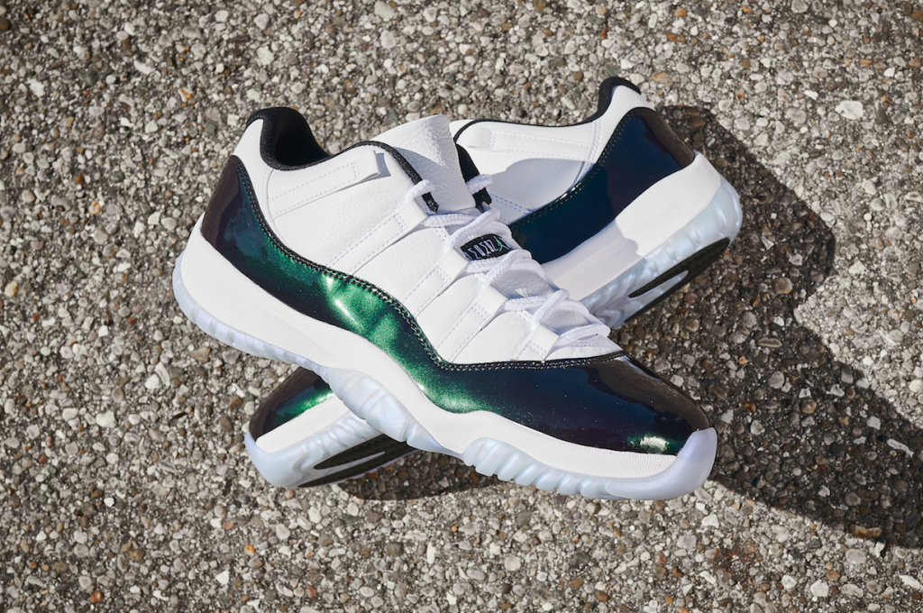 retro 11 low emerald