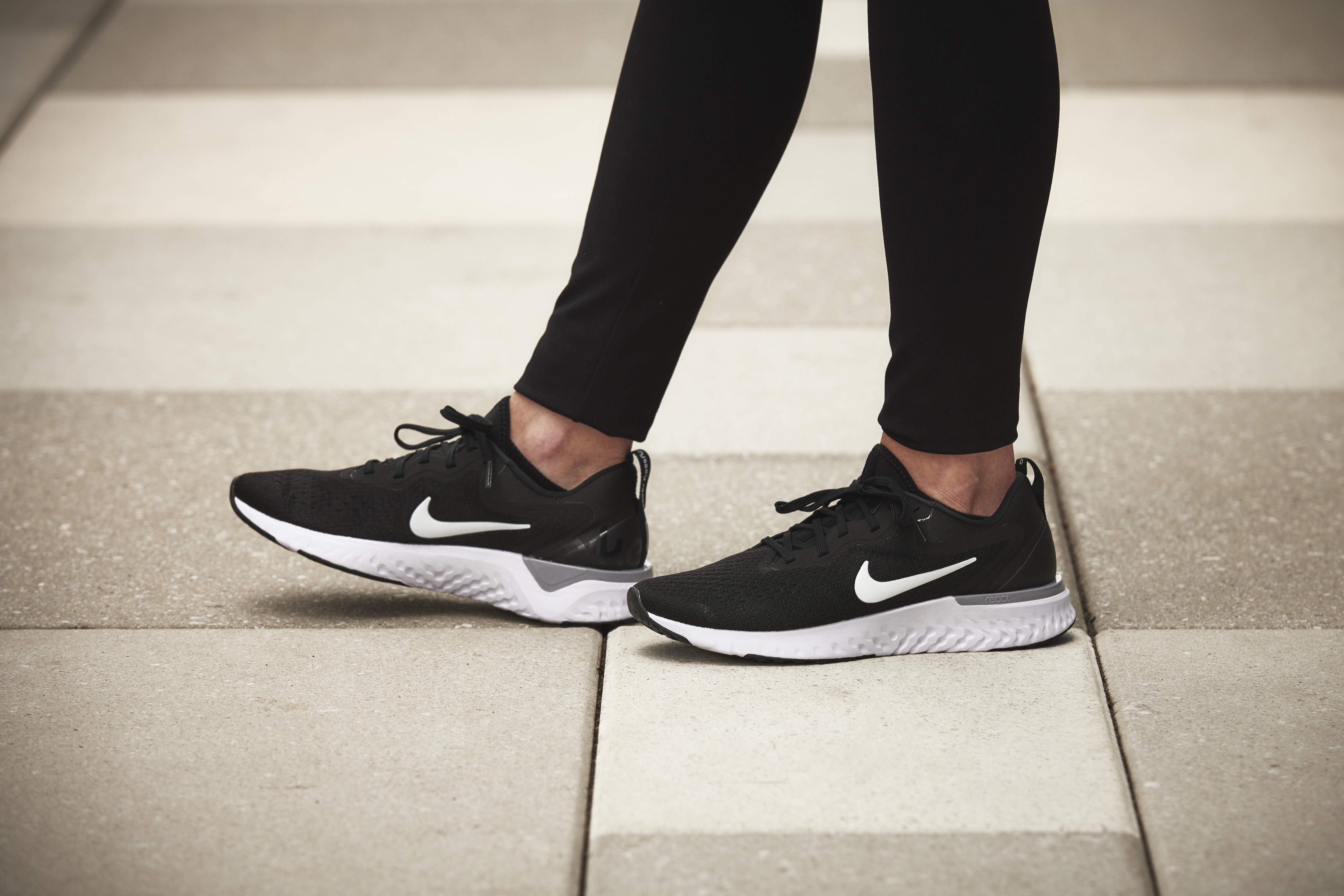 nike odyssey react women's black