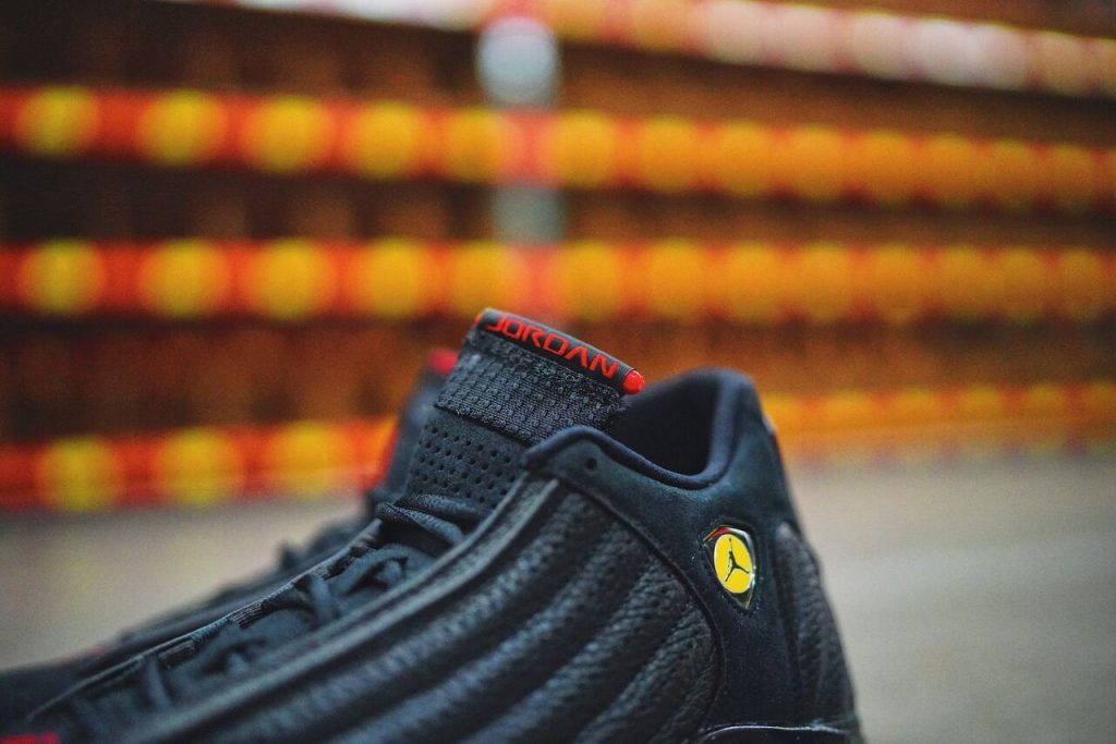 retro 14 finish line