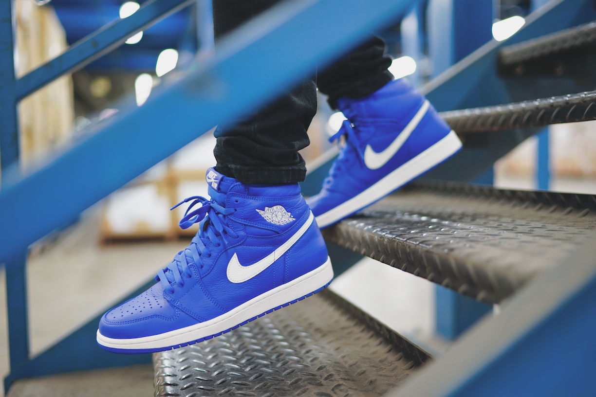 finish line jordan 1 hyper royal