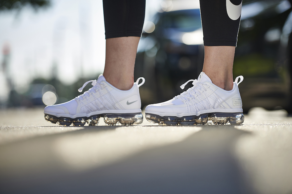 air vapormax run utility white black