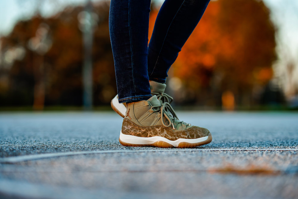 air jordan 11 olive lux