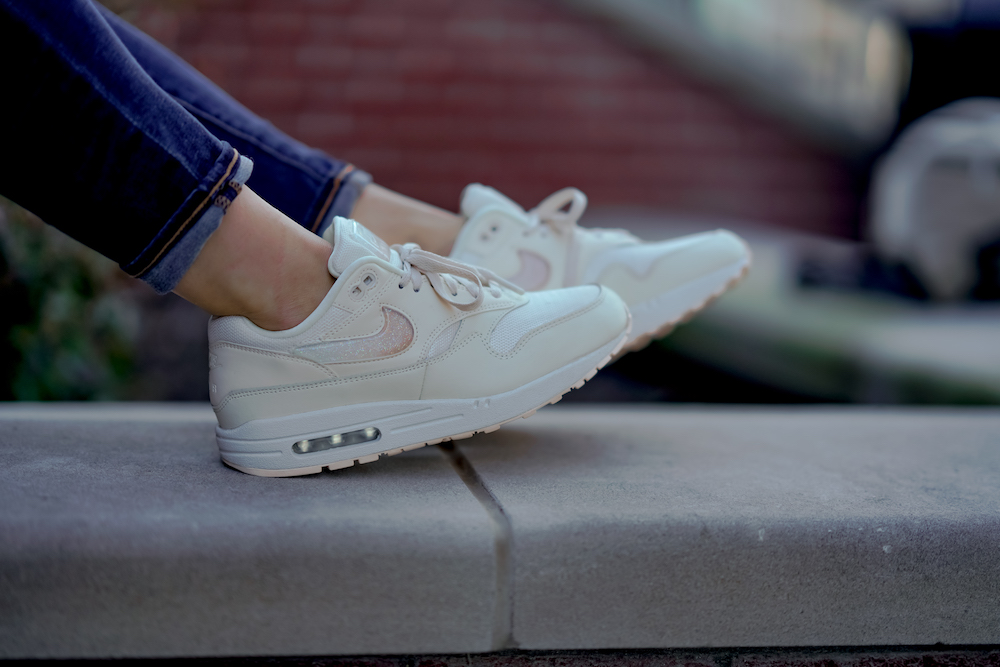 cream nike air max 1