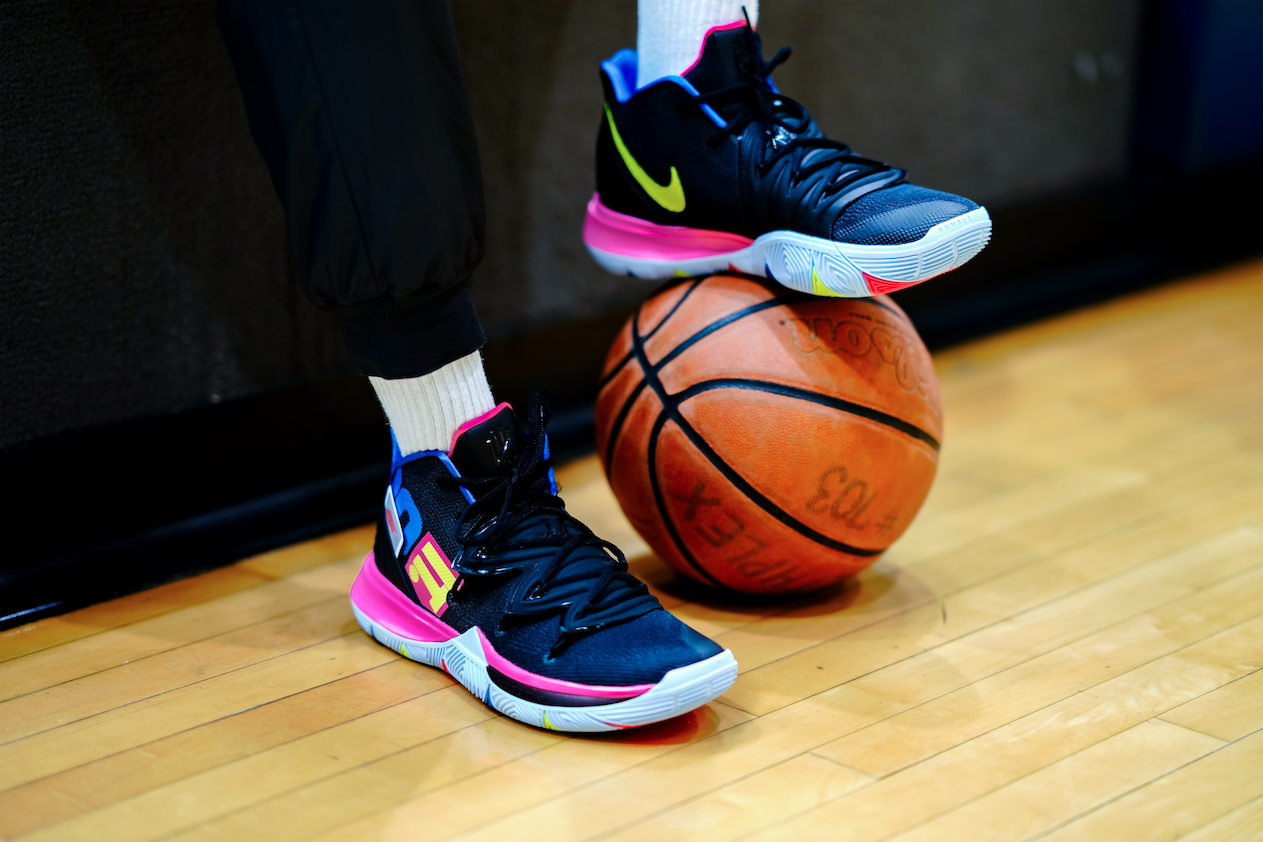 kyrie 5 pink just do it