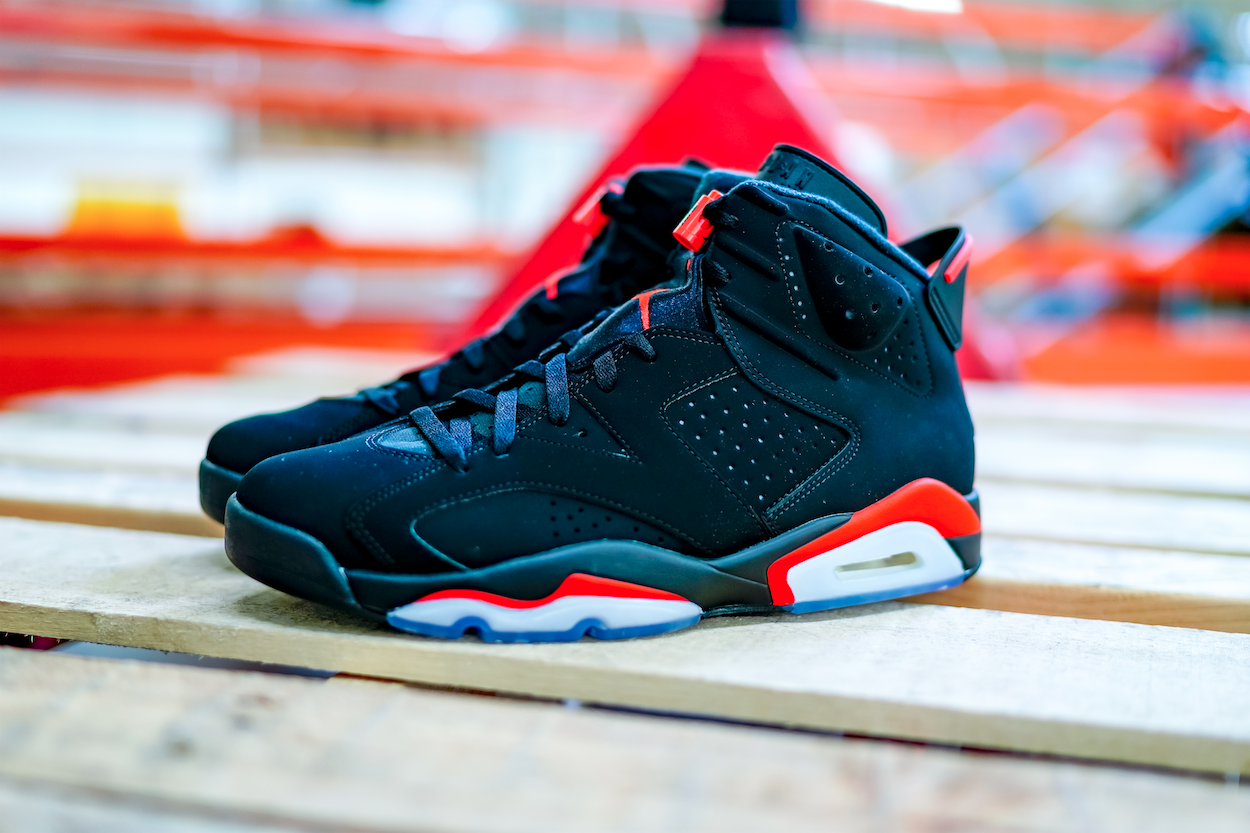 finish line jordan 6 hare