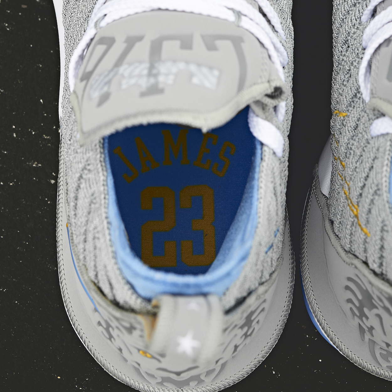 lebron minneapolis lakers shoes