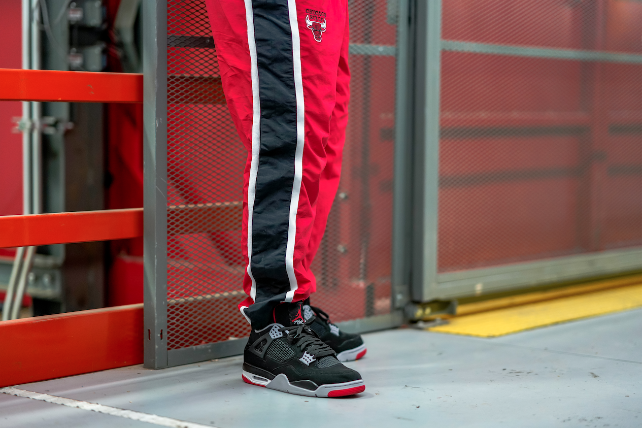 jordan 4 bred on feet