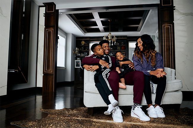 Finish Line Visit Kyle Lowry and Family 