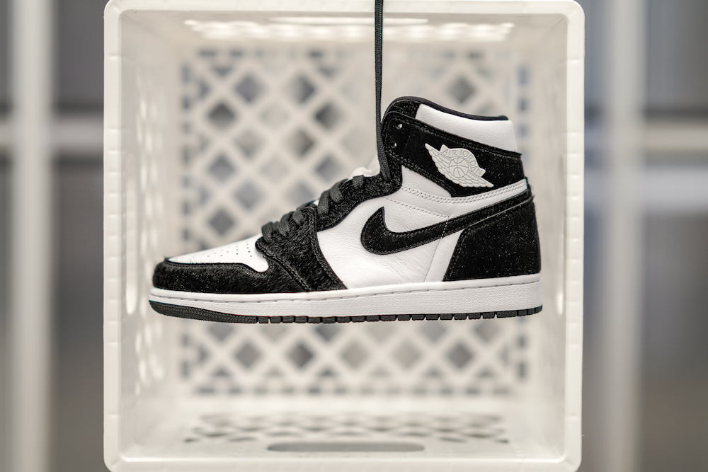 black and white nike jordans womens