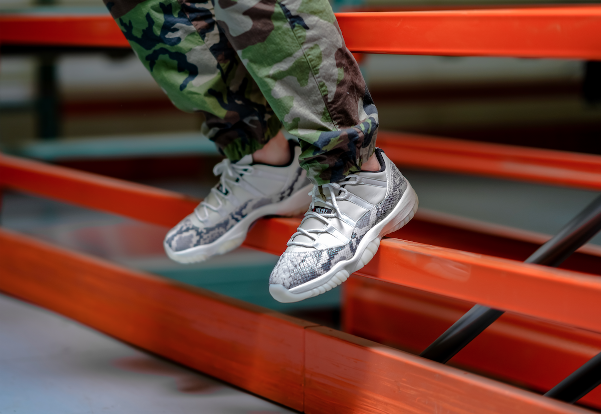 light bone jordan 11 on feet