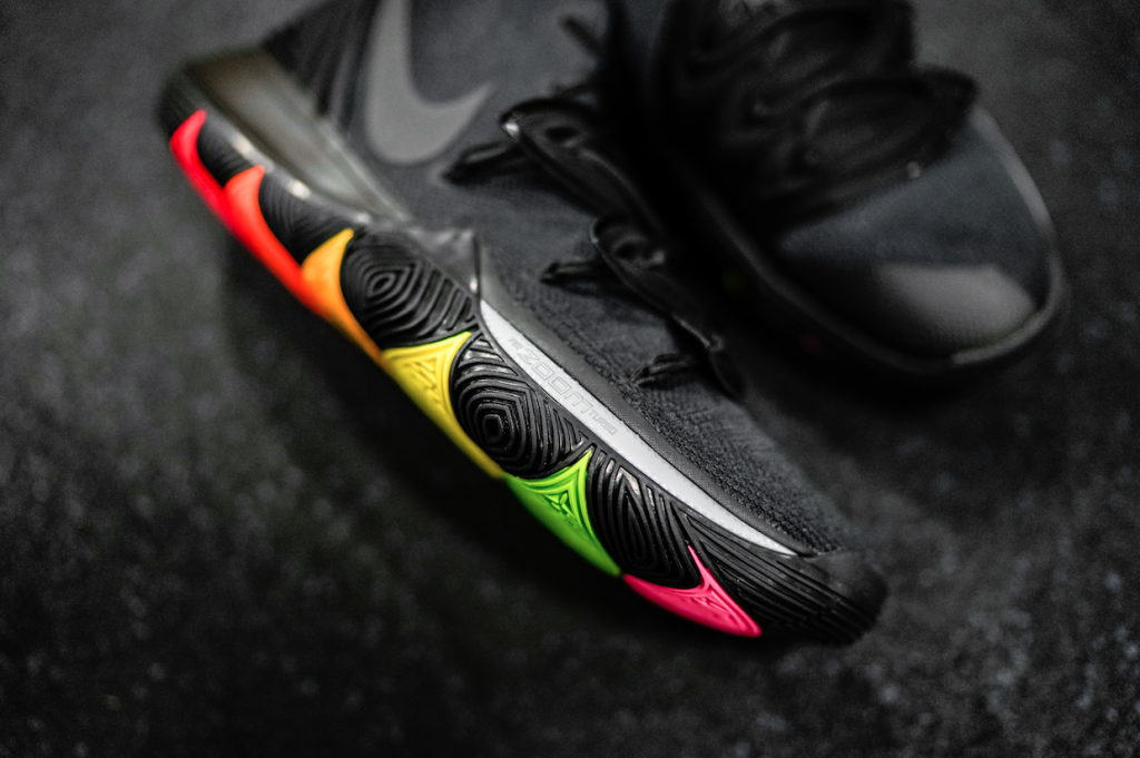 kyrie shoes eye
