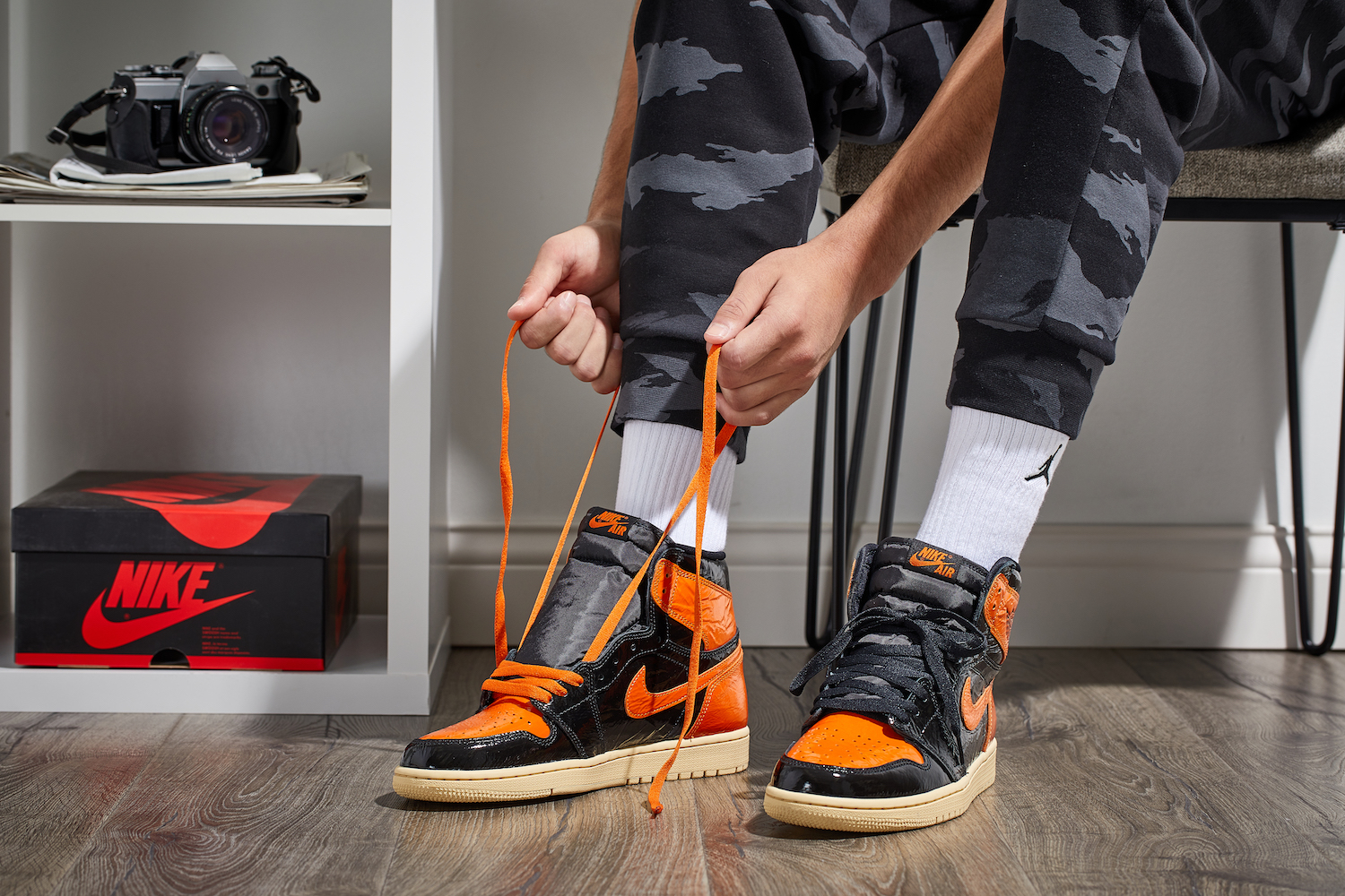 jordan wearing shattered backboard 1s