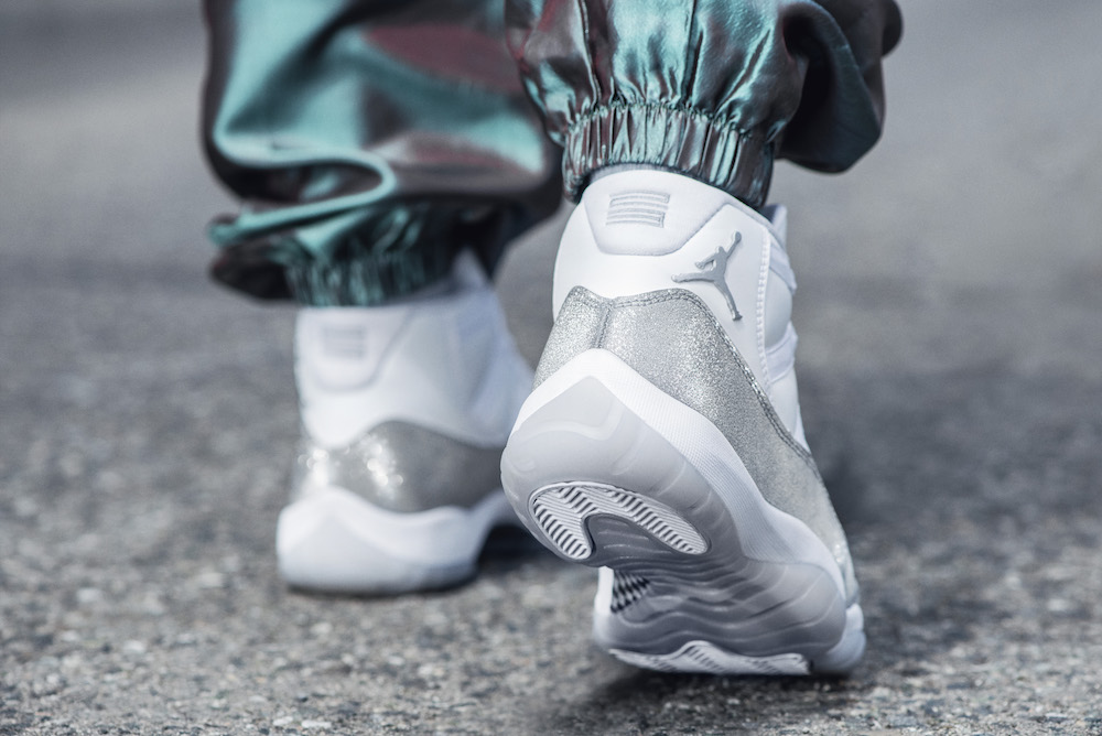 Air Jordan 11 'Vast Grey Silver 