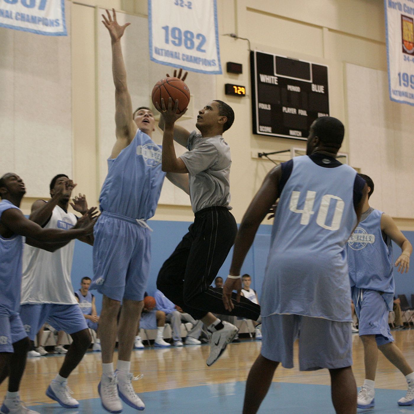 Barack Obama played Election Day basketball game with Scottie Pippen